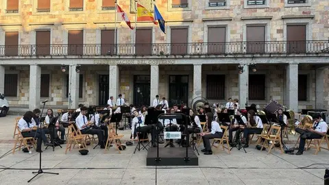  Banda de Loivos en el festival Hispano Luso_4