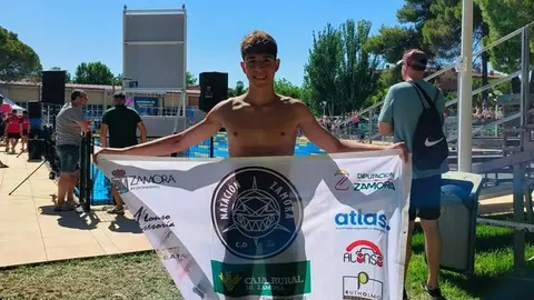 Hugo Guerra en el Campeonato de España de Natación en Madrid