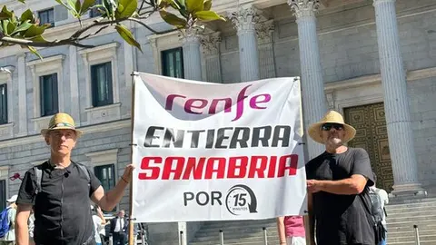 performance fúnebre recorre las calles de Madrid (2)