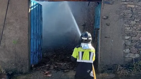incendio Nave agrícola en El Poyo  (1)