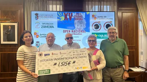 La Asociación Síndrome de Down recibe el cheque