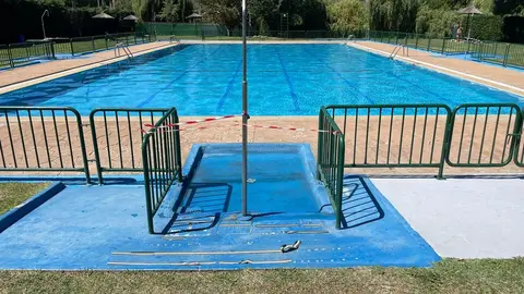 vaso del regato de las piscinas municipales de Benavente