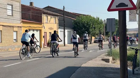 La marcha a Gallegos vuelve a marcar el verdadero inicio de las fiestas en Coreses