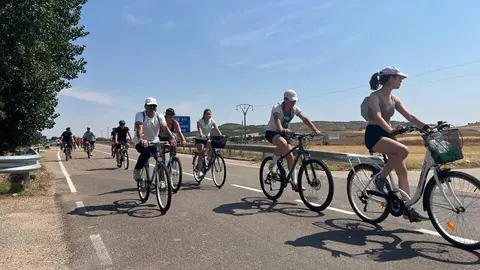 La marcha a Gallegos vuelve a marcar el verdadero inicio de las fiestas en Coreses