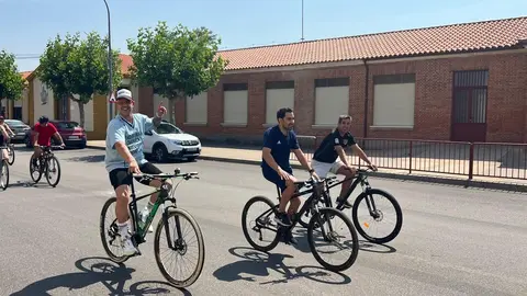La marcha a Gallegos vuelve a marcar el verdadero inicio de las fiestas en Coreses