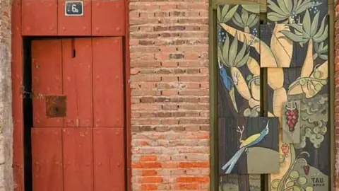 Toro mural arte urbano - imagen de redes sociales