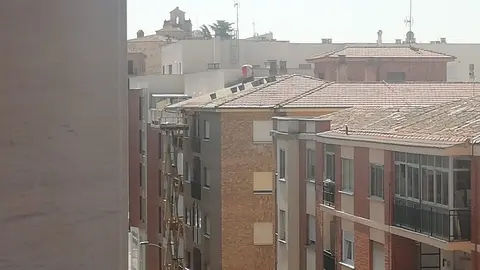 un hombre trabajando sin medidas de seguridad en Zamora