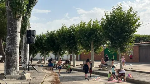 arte infantil llena de color las calles de Coreses _7