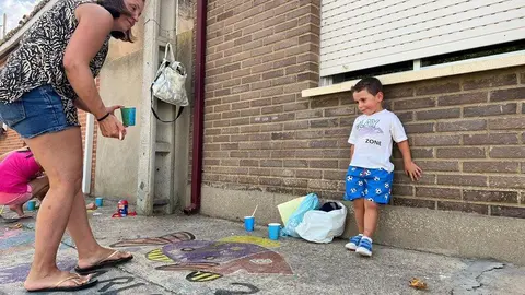 arte infantil llena de color las calles de Coreses _13