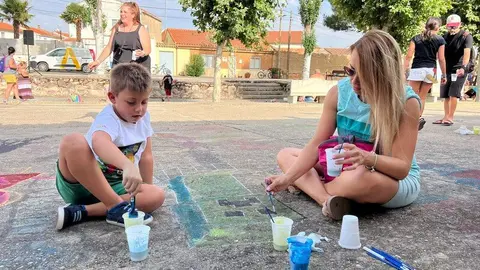 arte infantil llena de color las calles de Coreses _23