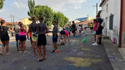 arte infantil llena de color las calles de Coreses _35