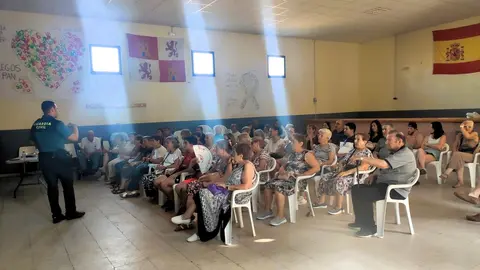 Charla estafas en internet en Gallegos del Pan - imagen de redes sociales