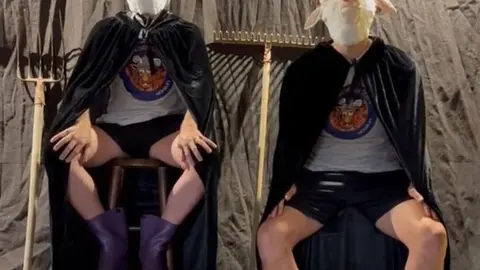 Video los beches Mombuey