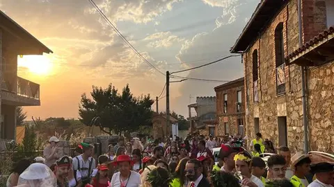 desfile de disfraces en Pozuelo de Vidriales (10)