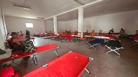 desalojados del incendio en Camarzana de Tera (4)