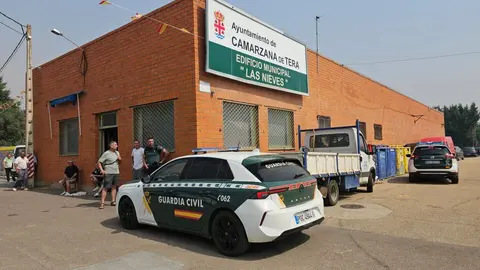 desalojados del incendio en Camarzana de Tera (10)
