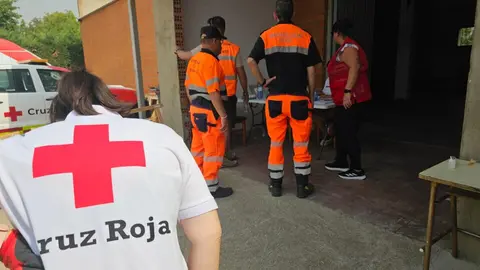 desalojados del incendio en Camarzana de Tera (11)