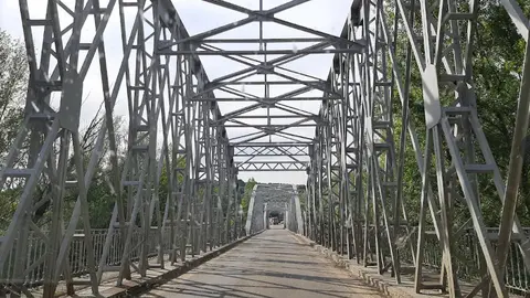 puente de hierro de toro