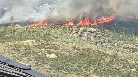 castromil con el fuego encima