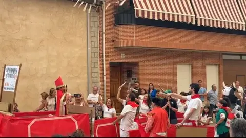 Desfile de carrozas en Quiruelas de Vidriales