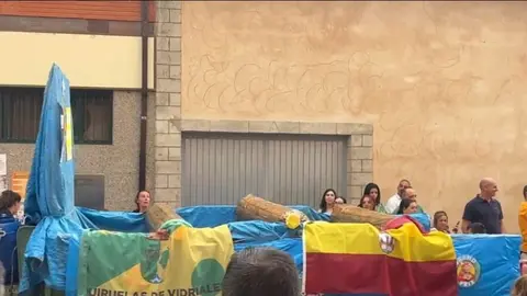 Desfile de carrozas en Quiruelas de Vidriales