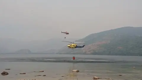 Helicópteros recargan en el Lago de Sanabria_6