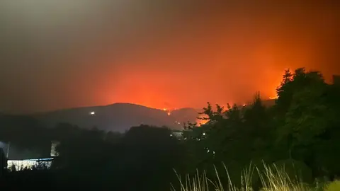 Vigo de Sanabria de noche, fuego_2