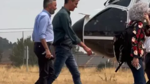 Pedro Sánchez, Molezuelas de la Carballeda