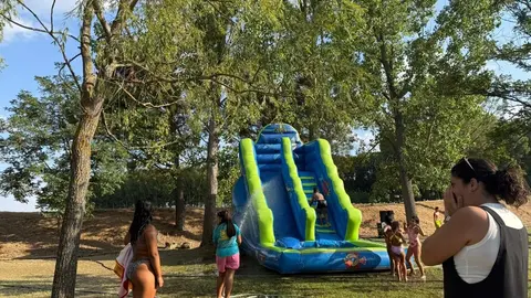Santib&aacute;&ntilde;ez de Tera abre las fiestas de San Tirso con una multitudinaria comida popular