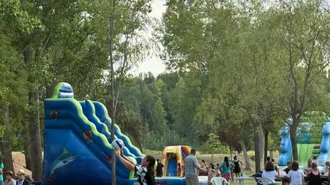 Santib&aacute;&ntilde;ez de Tera abre las fiestas de San Tirso con una multitudinaria comida popular