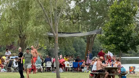 Santib&aacute;&ntilde;ez de Tera abre las fiestas de San Tirso con una multitudinaria comida popular