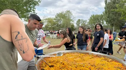 Santib&aacute;&ntilde;ez de Tera abre las fiestas de San Tirso con una multitudinaria comida popular