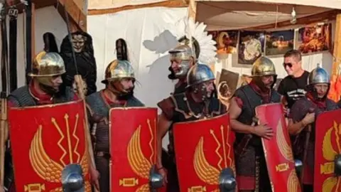 MERCADO FONTIBVS PREDATIS, Fuentespreadas