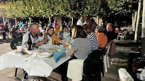 Cena de peñas Villalazán