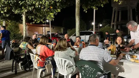 Cena de peñas Villalazán_2