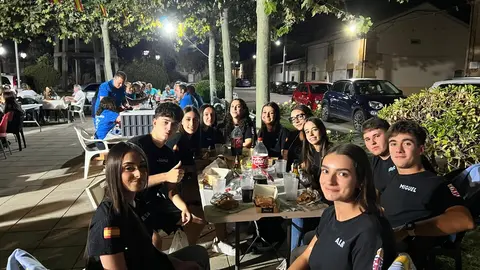 Cena de peñas Villalazán_12
