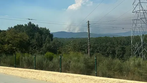 columna de humo desde el Puente