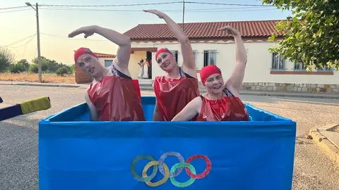 Desfile de peñas Villalazán_3