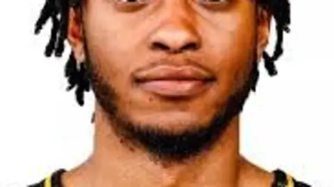 Colby Rogers, CB Zamora