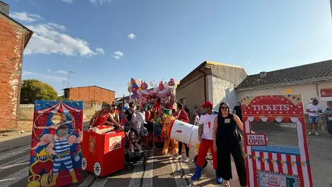 Un desfile de fantasía cierra las fiestas en Santibáñez de Tera