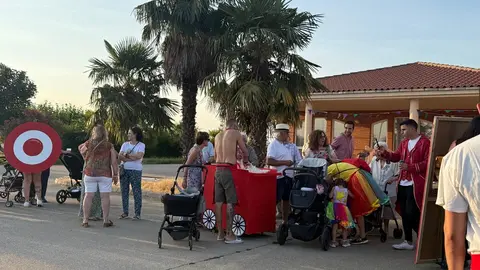 Un desfile de fantasía cierra las fiestas en Santibáñez de Tera