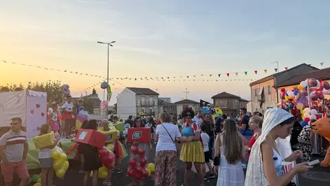 Un desfile de fantasía cierra las fiestas en Santibáñez de Tera