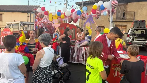 Un desfile de fantasía cierra las fiestas en Santibáñez de Tera