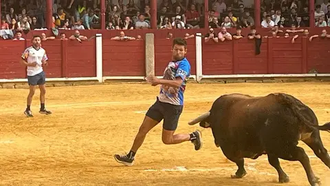 Toro del Cajón solidario: emoción, tradición y plaza llena por una buena causa