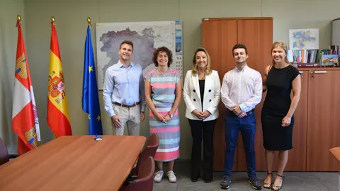 Dos jóvenes de Castilla y León comienzan prácticas en la Delegación Permanente en Bruselas