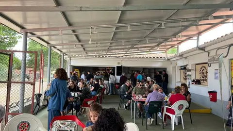 Coreses despide el verano con pulpo, gaitas y vermut