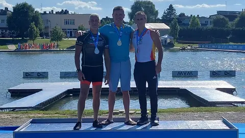 Jose Luis Román Mangas Bronce en el Campeonato Mundial de Piragüismo de Maratón 2025