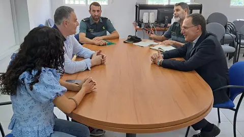 reunión con el alcalde de Gema del Vino