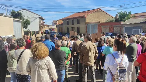 concentración en apoyo a Álvaro en Olleros de Tera  (7)