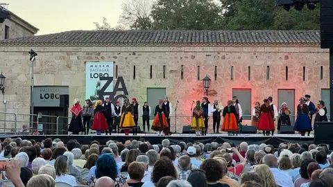 Gala inaugural Festival Internacional del Folklore 2025_3